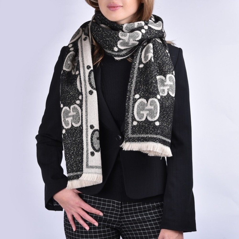 Gucci Jumbo GG Monogram Logo Jaquard Black Scarf